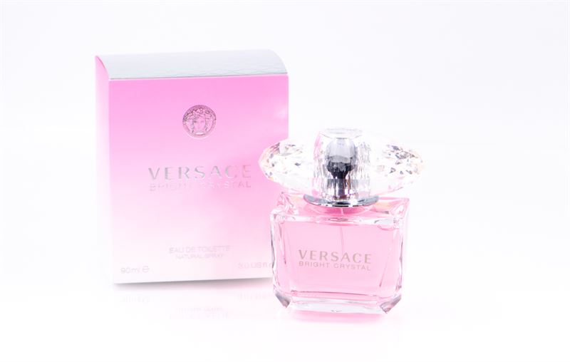 בושם לאישה ברייט קריסטל א.ד.ט Versace Bright Crystal